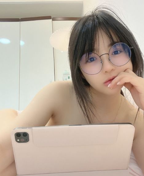 翁莹情乱办公室激情_DVD手机免费观看完整
